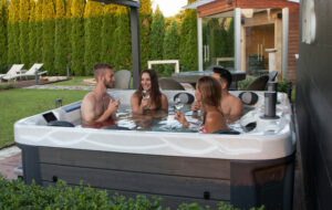 4 Ideas for a Hot Tub Holiday Party